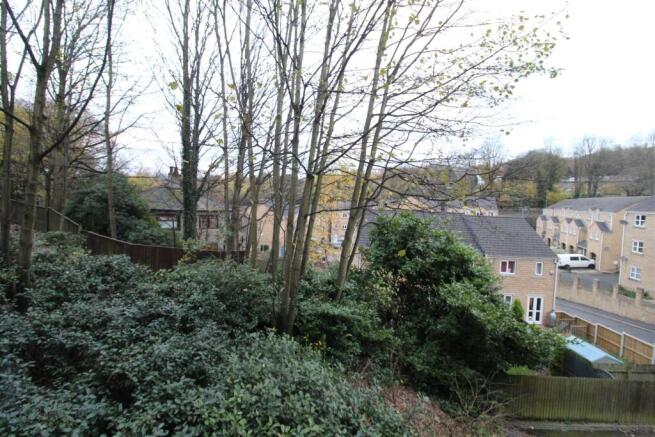 2 bed Apartment to rent Image 5