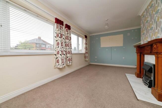 3 bed Detached Bungalow for sale Image 4