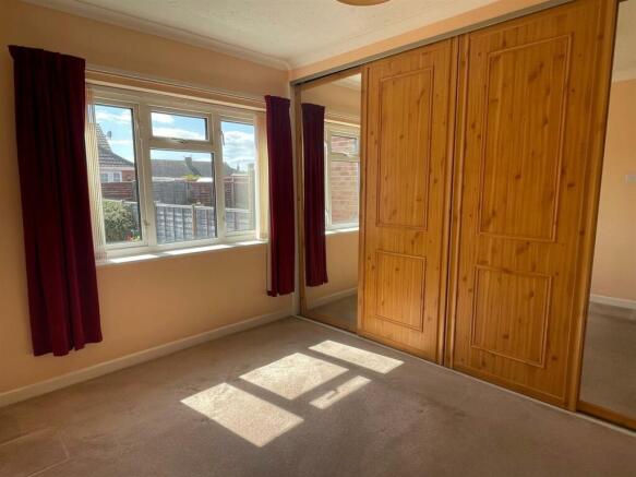Bedroom..jpg