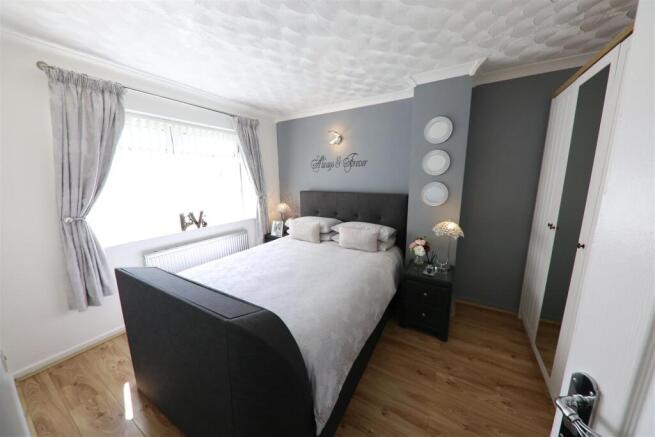 3 bed Semi-Detached for sale Image 11