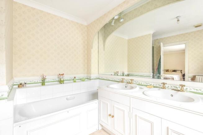 En-suite Bathroom