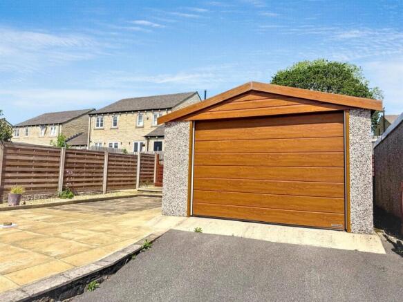 1 bed Semi-Detached Bungalow for sale Image 10