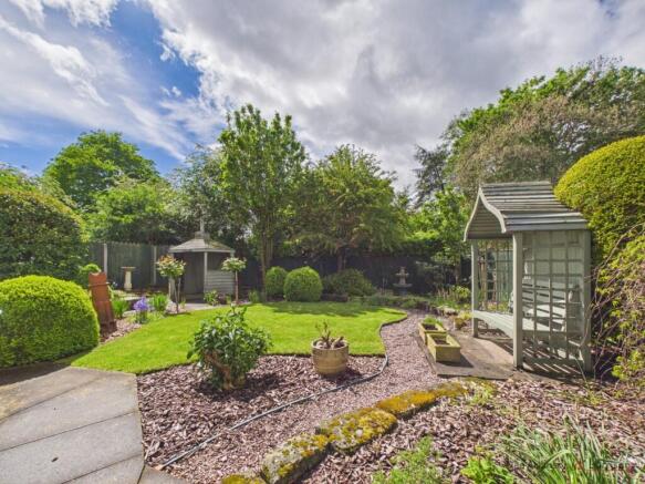 2 bed Detached Bungalow for sale Image 5