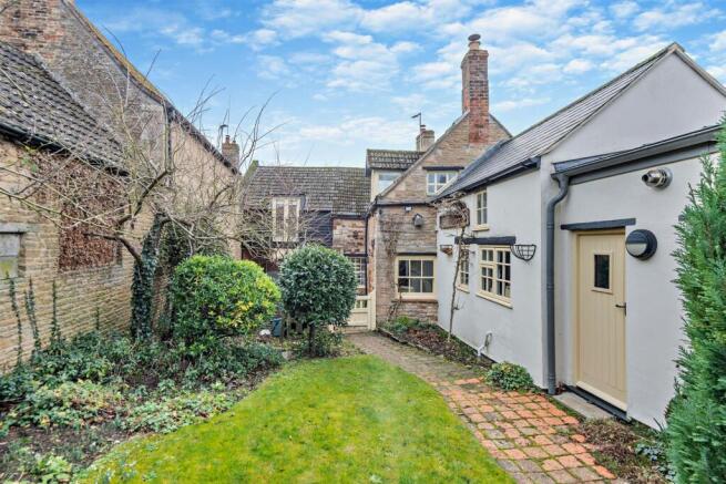 8635365-exterior08-8