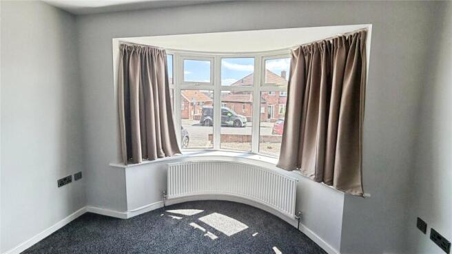 3 bed Semi-Detached to rent Image 8