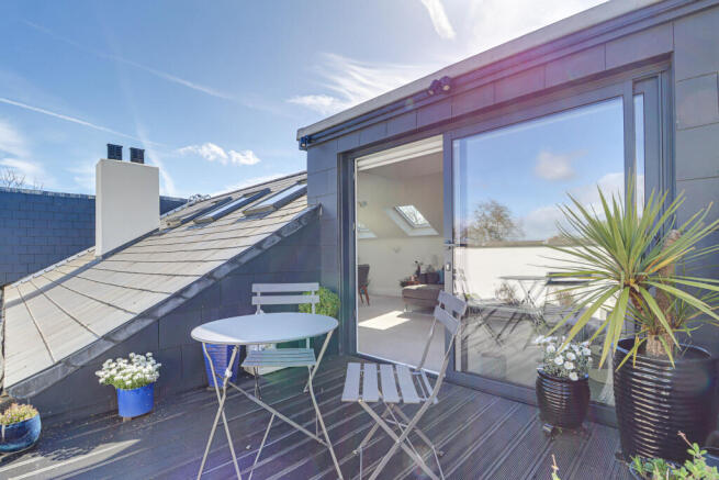 Apartment in St Albans, Colney Heath - View 4
