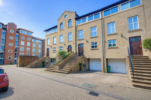 10, Andes Close, Southampton SO14 3HS