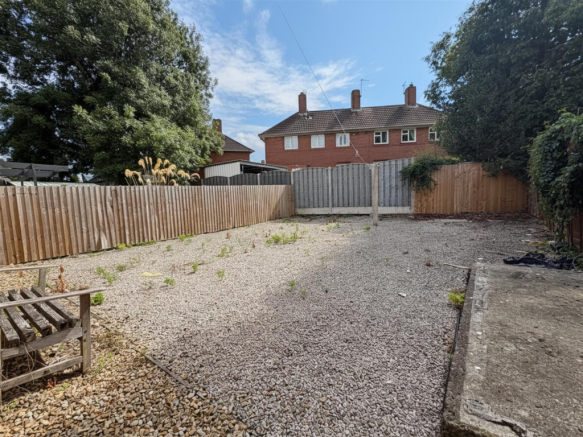 6 bed Detached for sale Image 12
