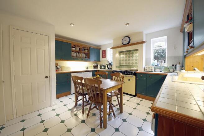 Kitchen/Breakfast Ro