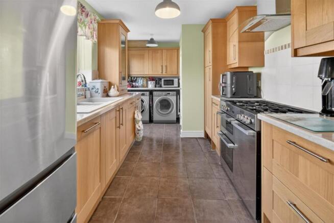 3 bed Detached for sale Image 5