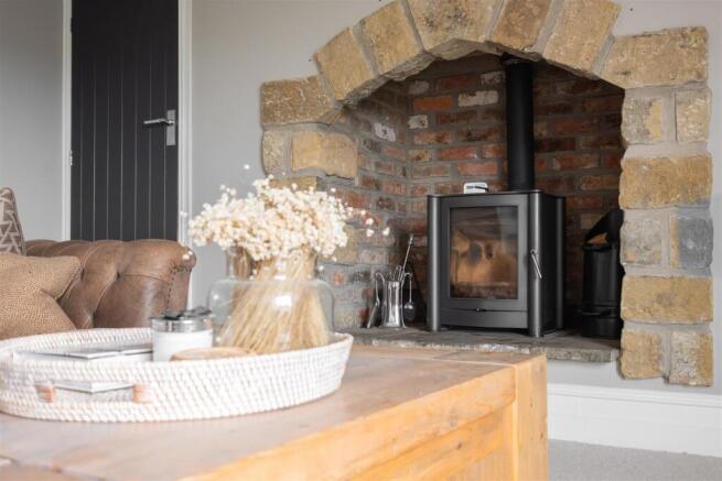 4 bed Barn Conversion for sale Image 7