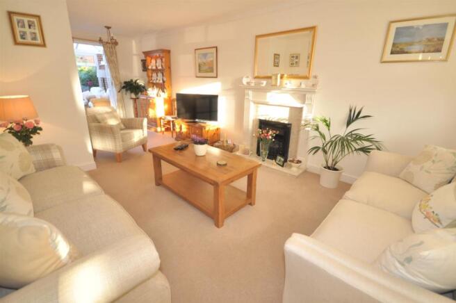 SITTING ROOM