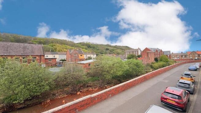 3 bed Terraced for sale Image 11