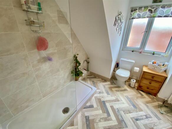 2 bed House for sale Image 12