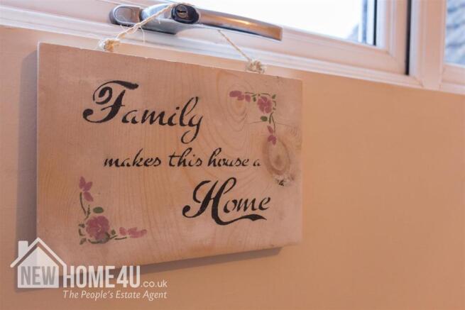 FAMILY BATHROOM: