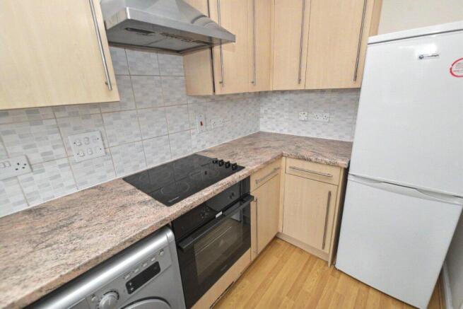 2 bed Apartment for sale Image 4