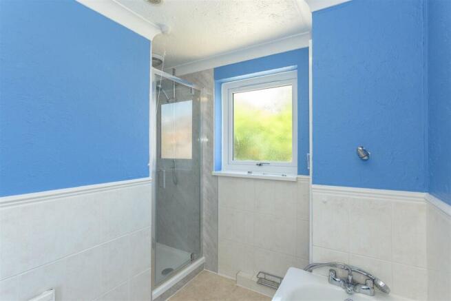 Bathroom2.jpg