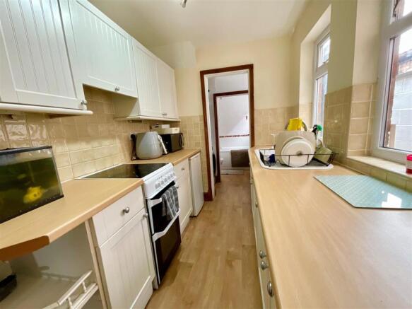 Kitchen1.jpg
