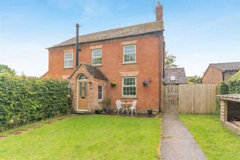 The Village, Ashleworth
