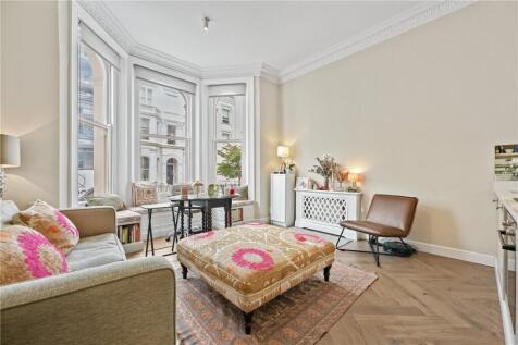 Strathmore Gardens, London, W8