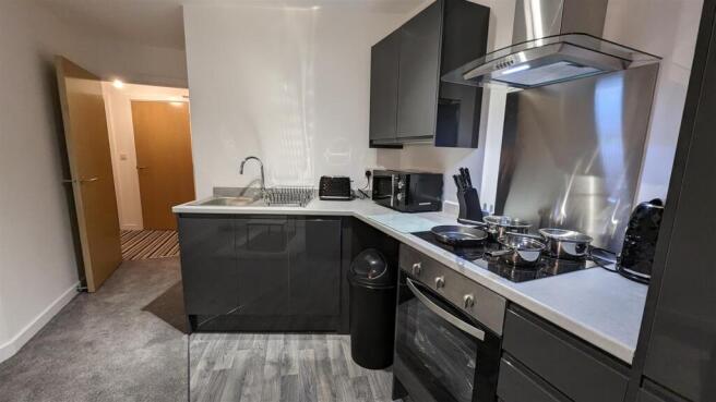 1 bed Apartment to rent Image 6