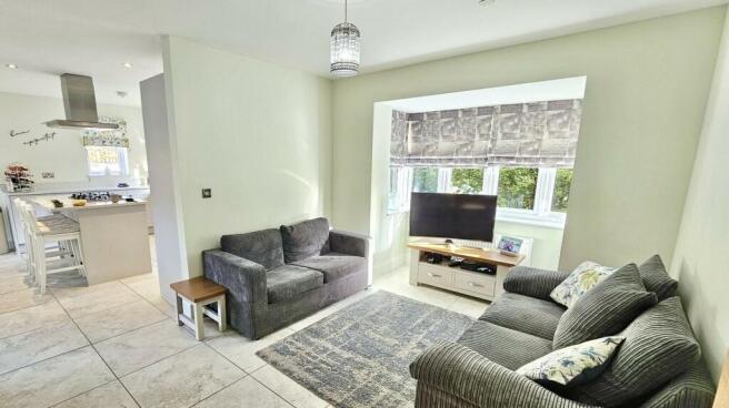 FamilyRoom.jpg