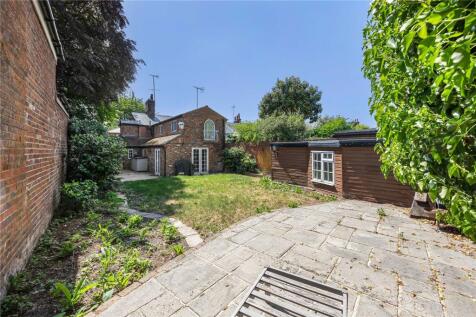 Northfield End, RG9 2JN