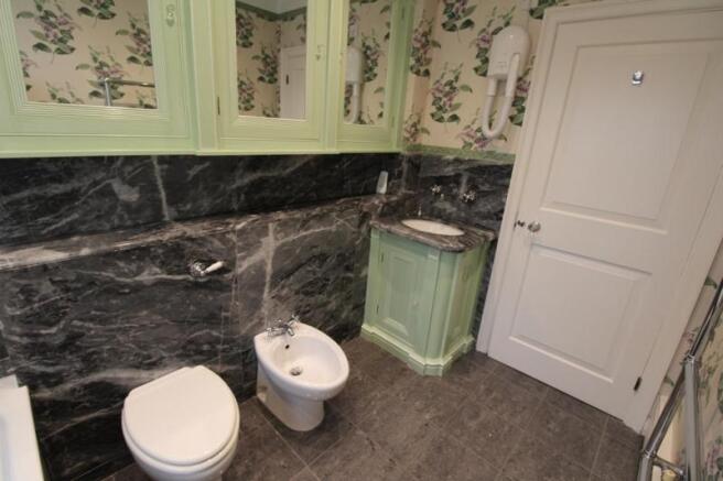 108_bath pic 2.JPG