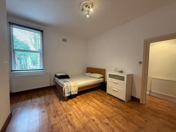 Hainault Road, London, E11 - Widok 5