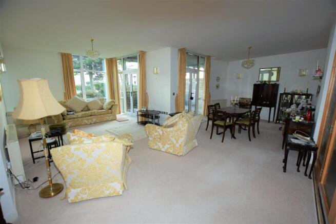 Living/Dining Room