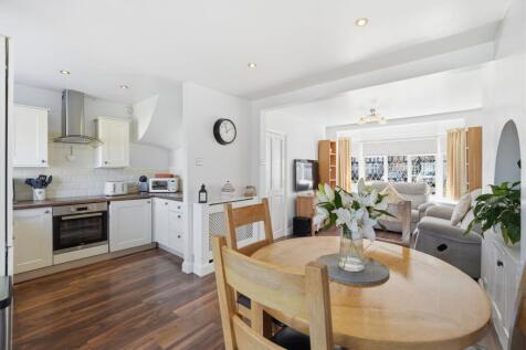 Seymour Avenue, Morden, SM4