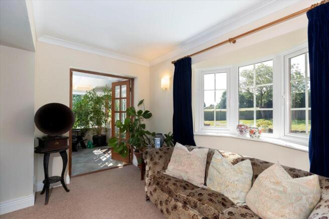 5 bed Detached for sale Image 8