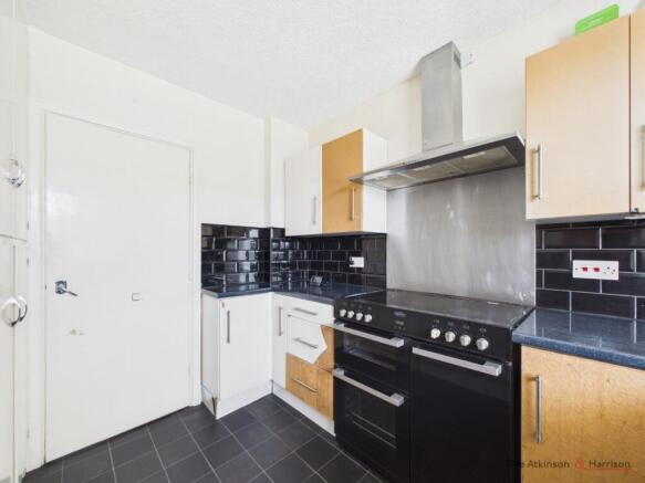 2 bed Semi-Detached Bungalow for sale Image 6