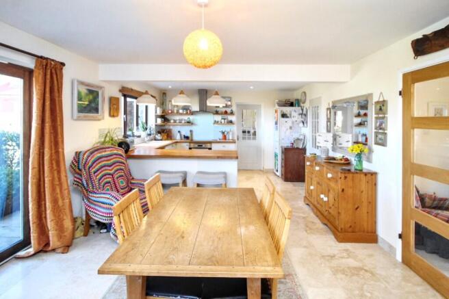Breakfast room