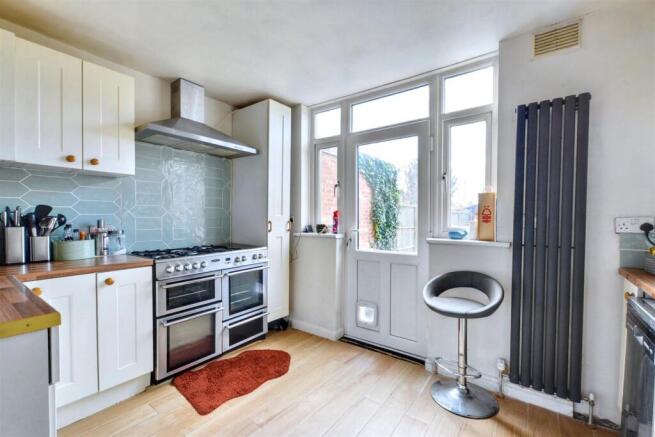 Kitchen_1.jpeg