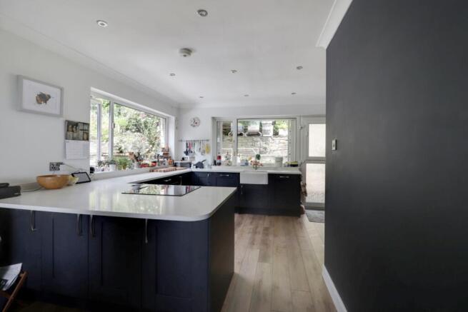 3 bed Detached for sale Image 6