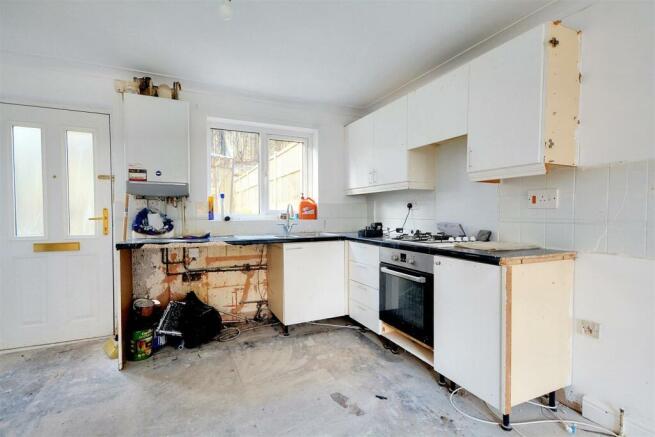 Kitchen_4.jpeg