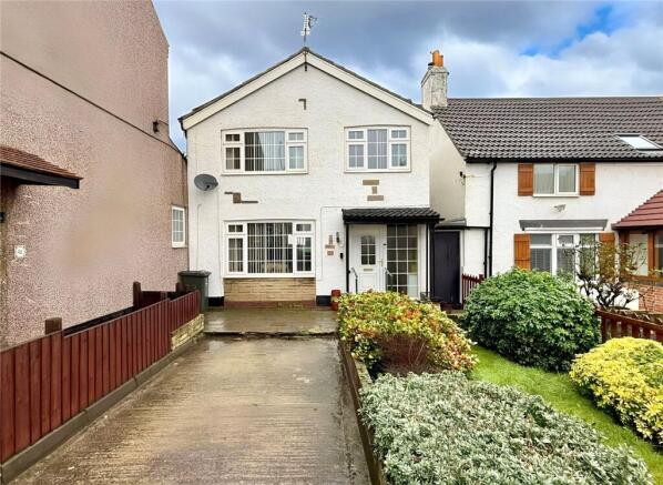 3-bed detached on High Street West, Redcar, TS10, £170,000