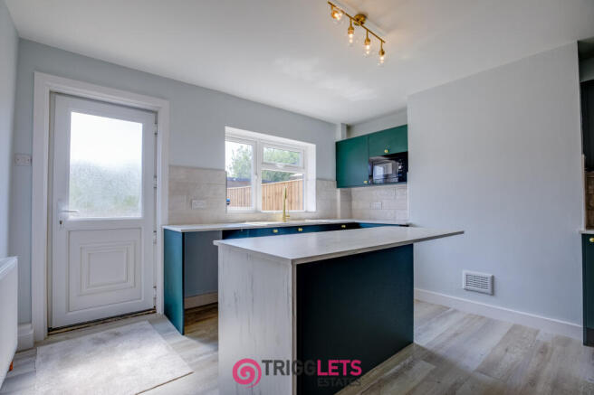 3 bed Semi-Detached for sale Image 5