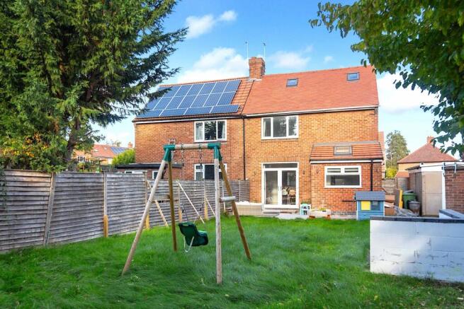 4 bed Semi-Detached for sale Image 12