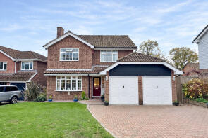 18, Burnham Wood, Fareham PO16 7UD