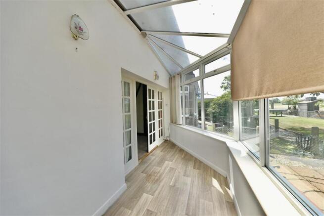 3 bed Semi-Detached for sale Image 10