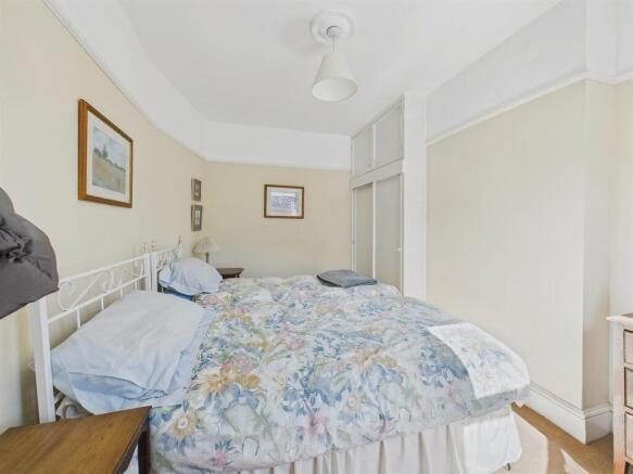 CAM02541G0-PR0423-STILL029.jpg