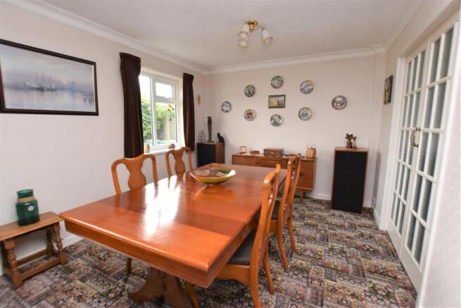 Dining Area.jpg