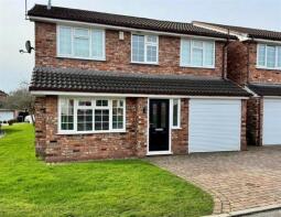 18, Kingfisher Grove, Wincham, Northwich CW9 6PZ