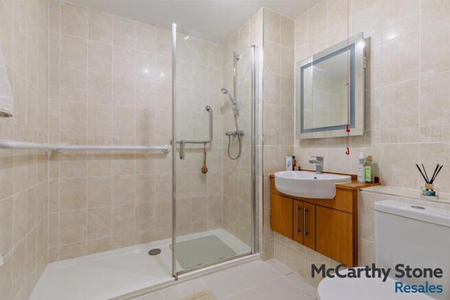 1 bed Apartment for sale Image 6