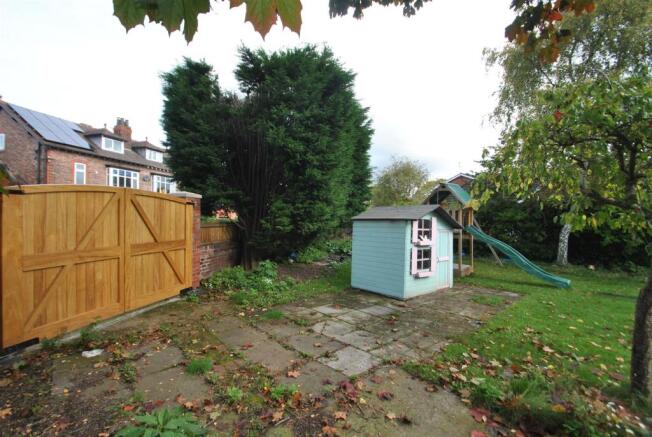 Rear gate access