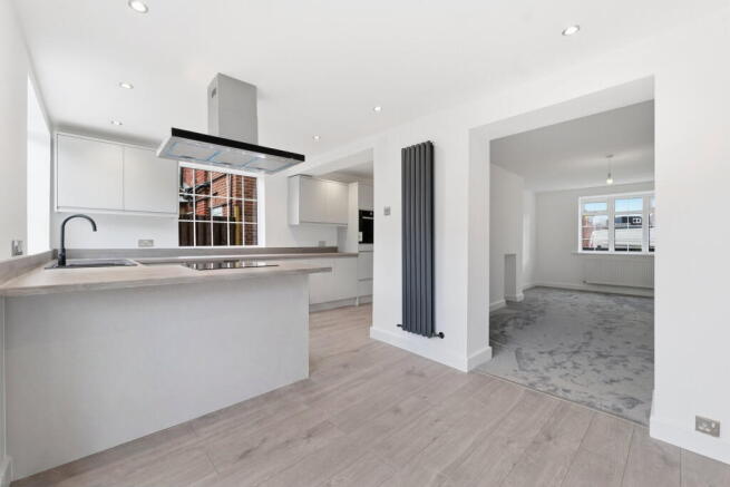 3 bed Semi-Detached for sale Image 7