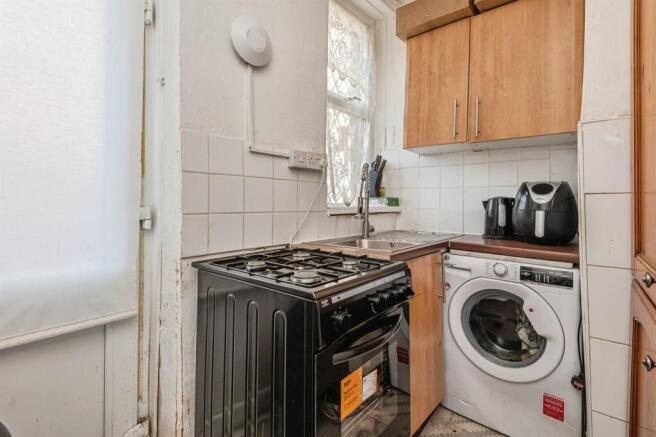 2 bed Semi-Detached for sale Image 4