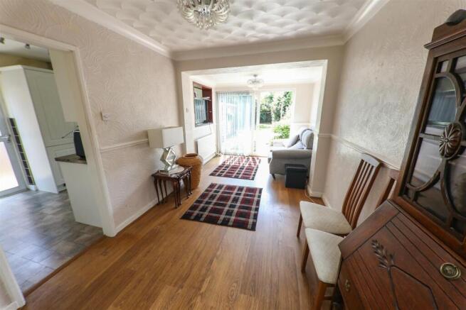 3 bed Semi-Detached for sale Image 8